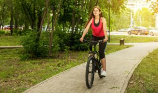 自行车女孩 自行车女孩